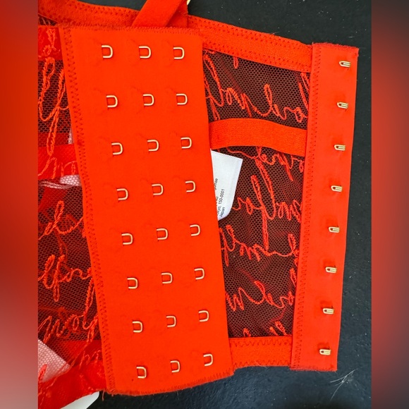 NWT Wolford red bra - Picture 7 of 7